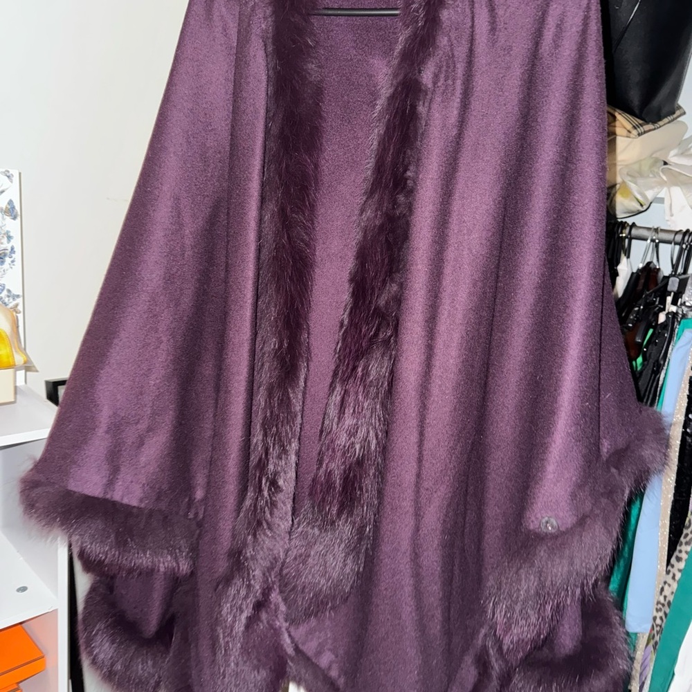 Elegant Purple Fur-Trimmed Women's Sweater FUR one size fits all